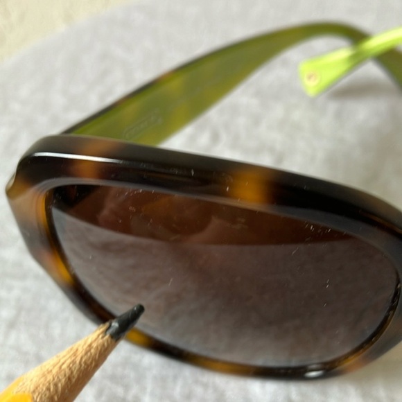 Coach: Emma (L001) Tortoise Shell Sunglasses- flaws - Picture 13 of 16